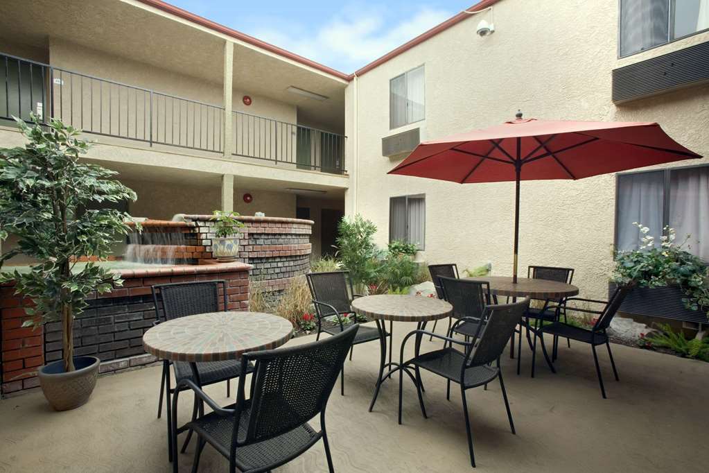 Howard Johnson By Wyndham Reseda Hotel & Suites ロサンゼルス 設備 写真