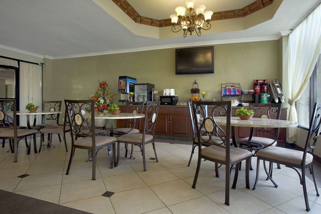 Howard Johnson By Wyndham Reseda Hotel & Suites ロサンゼルス レストラン 写真