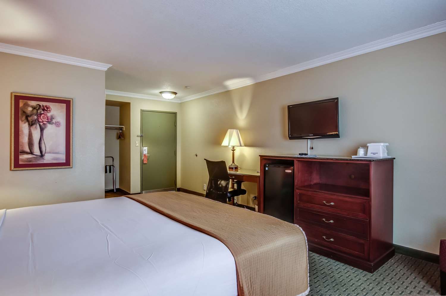 Howard Johnson By Wyndham Reseda Hotel & Suites ロサンゼルス エクステリア 写真